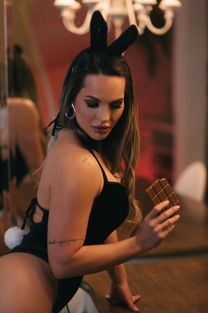 Fantasia Erótica Coelhinha Body em Veludio