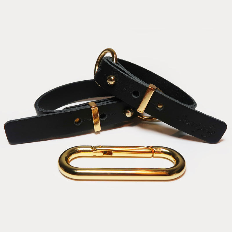 Algema Celinna em Couro com Fechos Dourados - Coleção Sado-Maso Secret Play