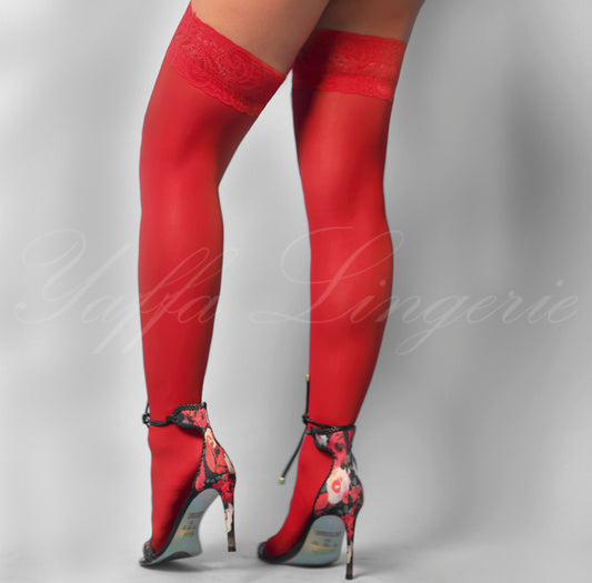 Meia Lisa com Renda Fabricia